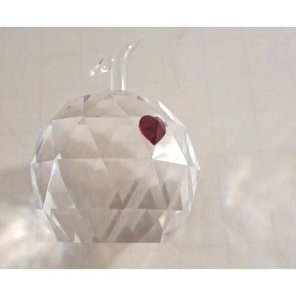 Clear Crystal Apple Paperweight Sculpture With Red Heart 1.5" Art Glass Faceted - Picture 2 of 6